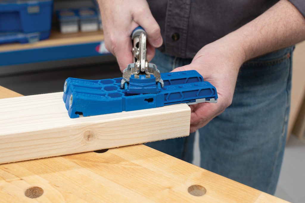 Kreg® Compact Portable Pocket-Hole Jig 320 comes in Case. - KPHJ320-INT